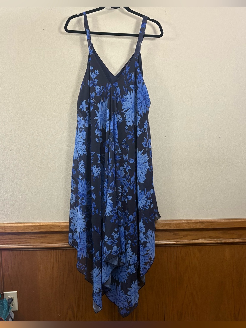 Trendy Thread blue floral print sleeveless handkerchief-hem maxi dress 3XL
